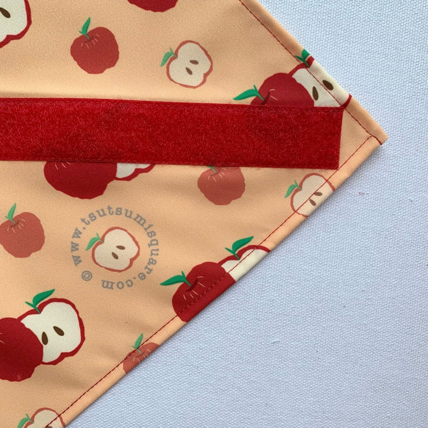 Tsutsumi Square Wrap x CNY Apples (Cream)